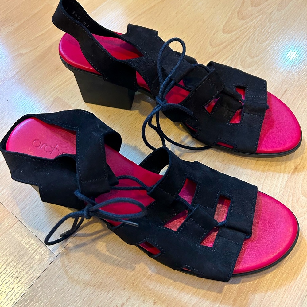 ARCHE black suede block heel sandals- NEW